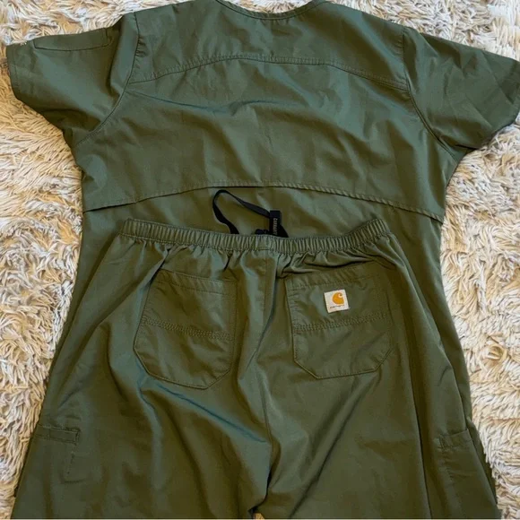 Carhartt Scrubs Lot, women’s size medium olive green. - Picture 2 of 6